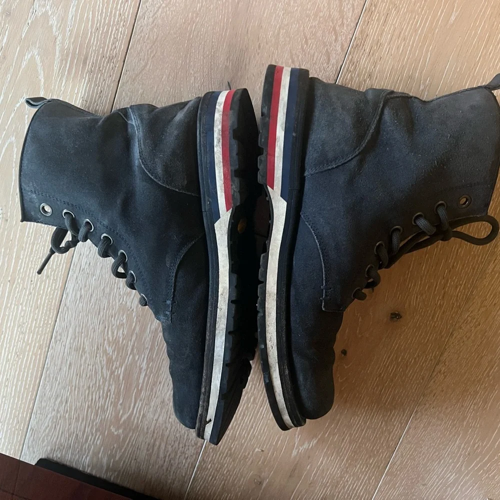 Men’s authentic Moncler Navy Blue Suede Boots, size 43 - Picture 4 of 13